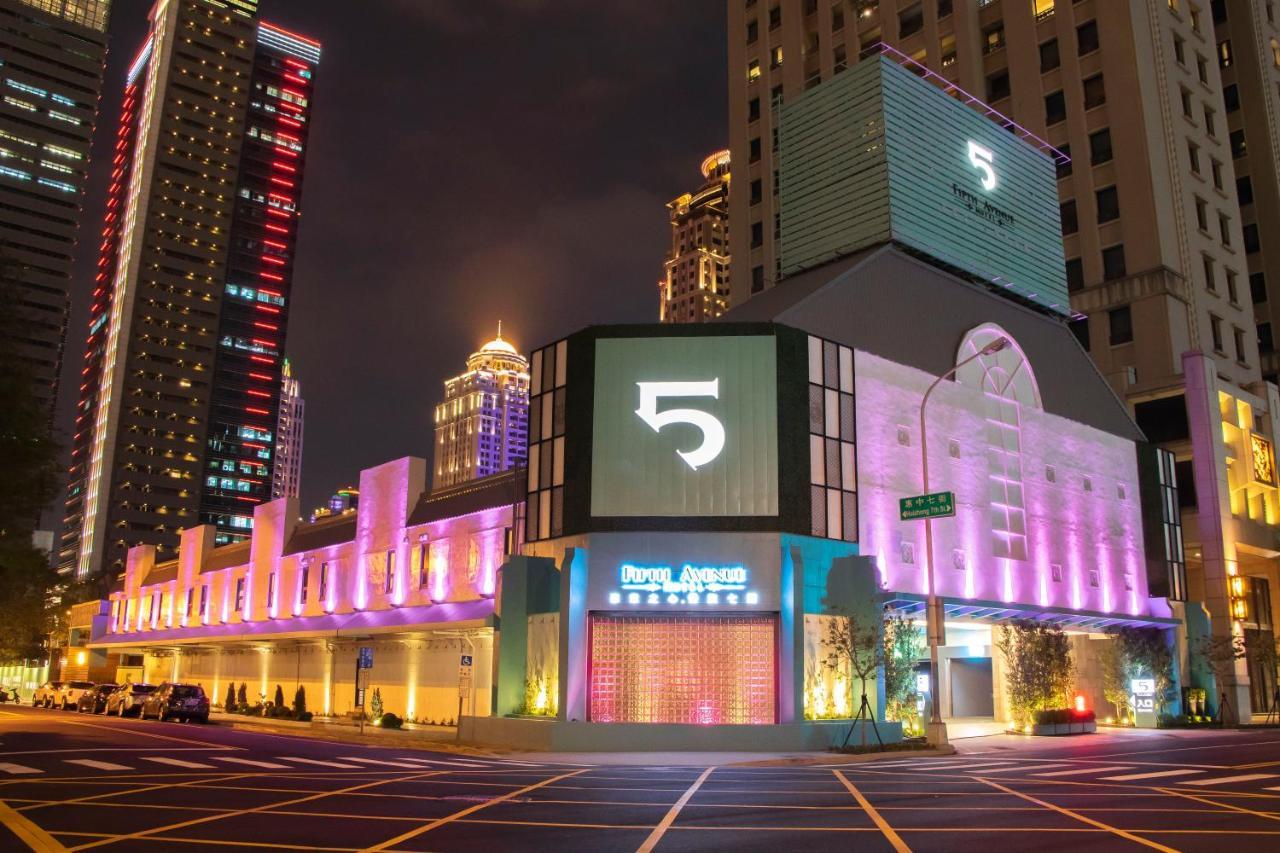 Fifth Avenue Motel Đài Trung Ngoại thất bức ảnh